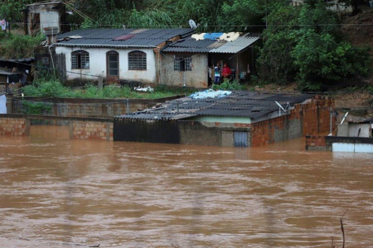 Crece impacto por lluvias en sudeste de Brasil: 46 muertos y 28 desaparecidos