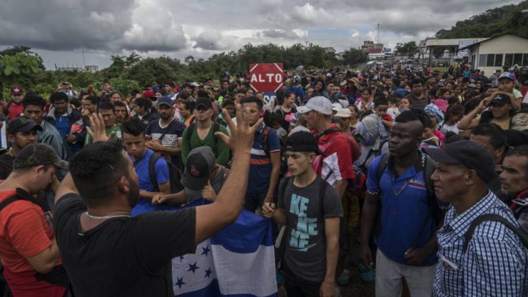 México sella sus fronteras con Guatemala ante la llegada de la nueva caravana migrantes