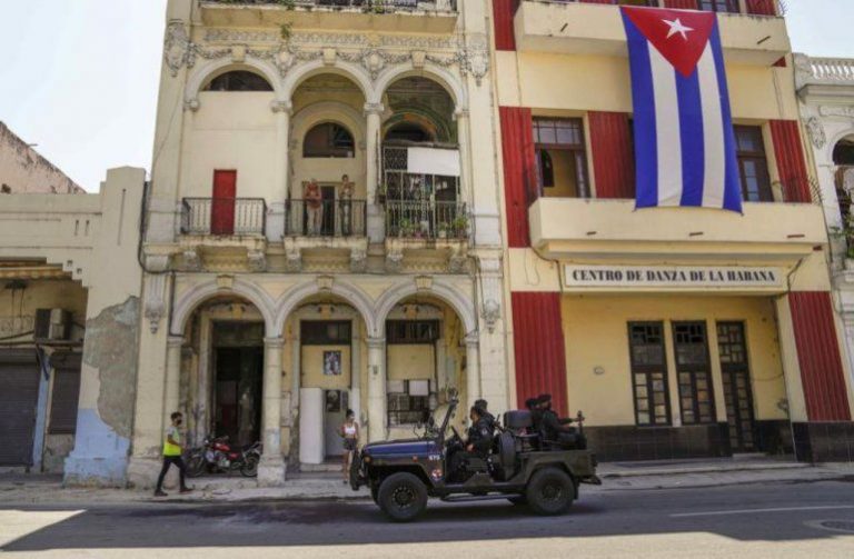 Cuba: régimen obliga a presos a «rehabilitación ideológica»
