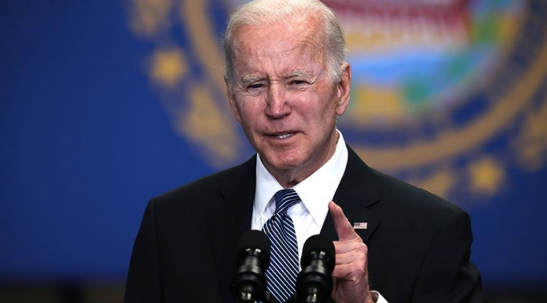 Biden pone fin a política «Quédate en México» a solicitantes de asilo