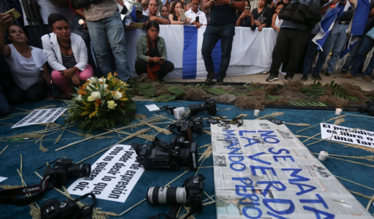 Ortega cancela otro canal en Nicaragua, hay varios bajo asedio policial