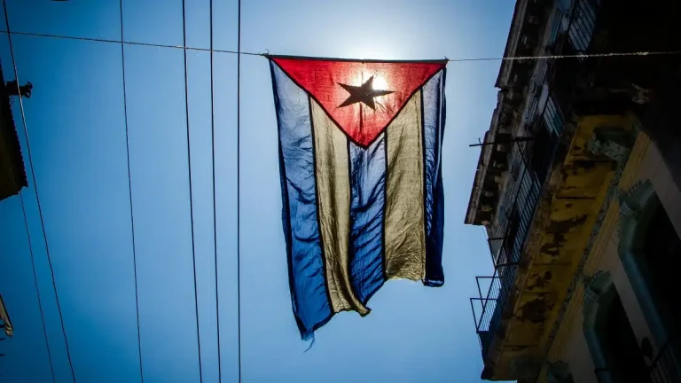 Hecho en socialismo: el régimen cubano anuncia una nueva crisis de combustible para octubre