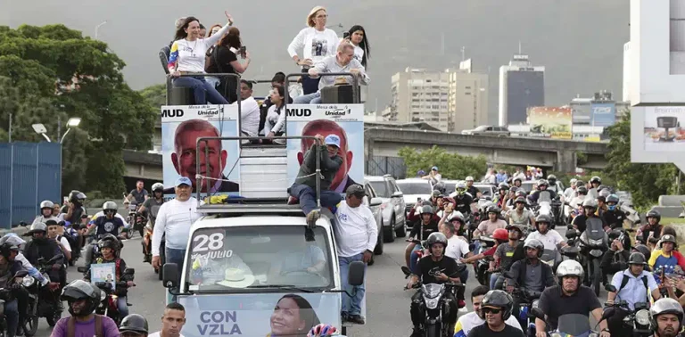 Oposición cerró campaña con firma de acuerdo para democratizar a Venezuela