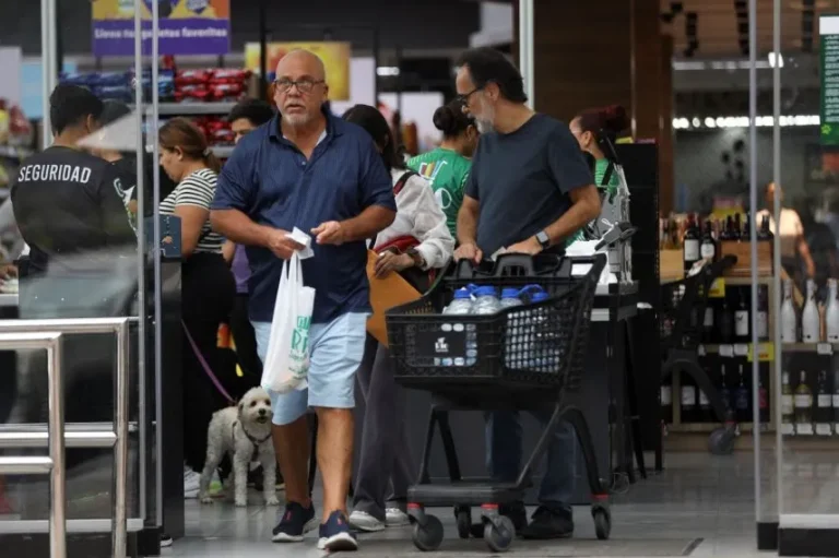 Crisis de electricidad deja a la turística isla de Margarita hasta 20 horas diarias sin luz